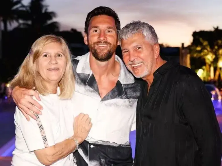Fue fundamental detrás de la carrera del máximo ídolo del fútbol argentino.
