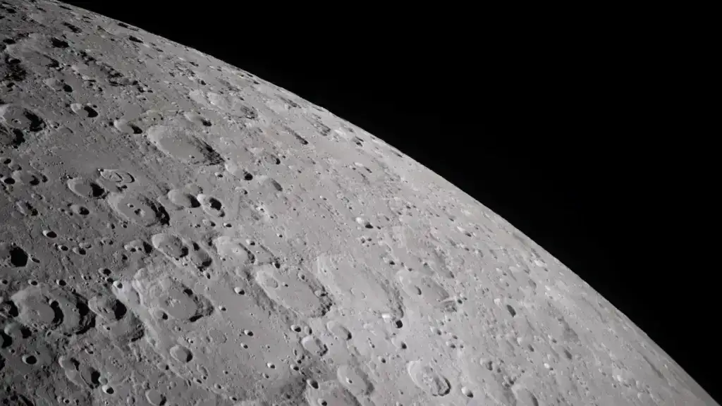 Un fragmento de un cohete de SpaceX habría impactado contra la Luna: la NASA analizará el choque