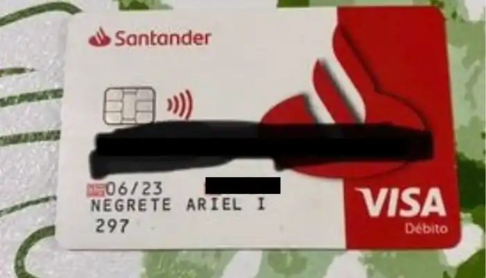 Tarjeta de débito Santander encontrada