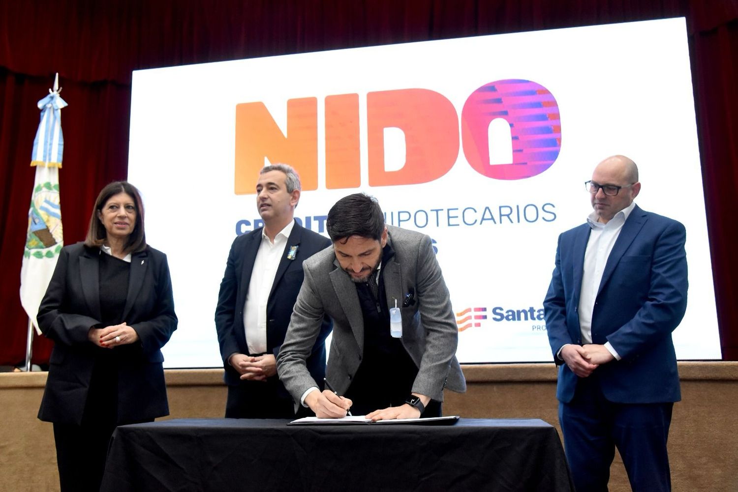 Pullaro presentó los nuevos créditos hipotecarios Nido