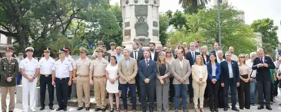 El intendente Azcué y el gobernador Frigerio encabezaron la conmemoración de la fundación de Concordia
