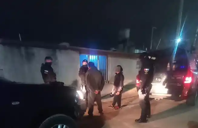 En barrio San Cayetano se secuestraron varias dosis de marihuana.