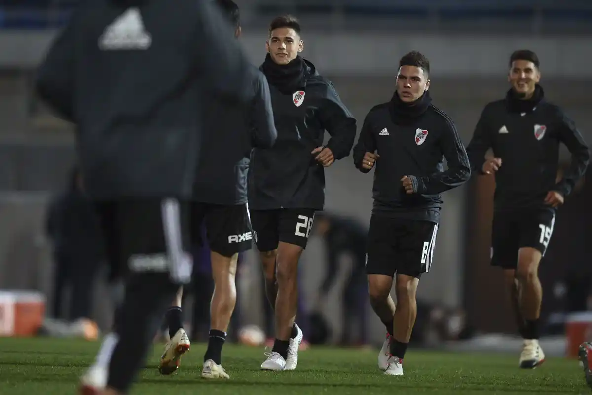 Gallardo mantiene una duda en el  equipo: Fernández o Martínez Quarta