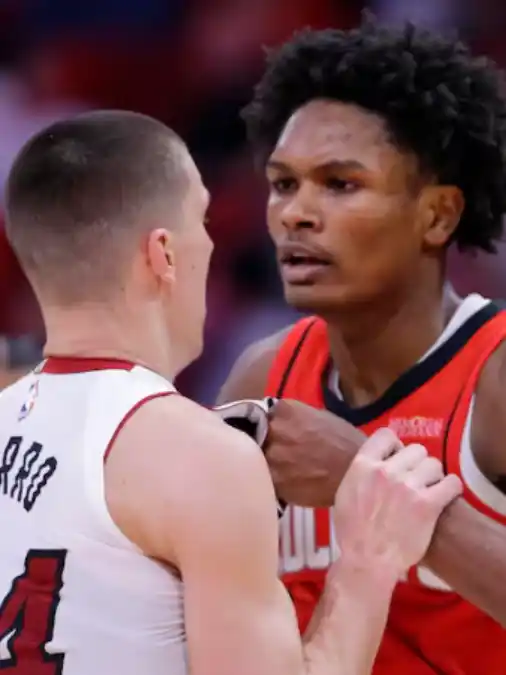 Escándalo en la NBA: batalla campal entre Rockets y Heat deja siete expulsados
