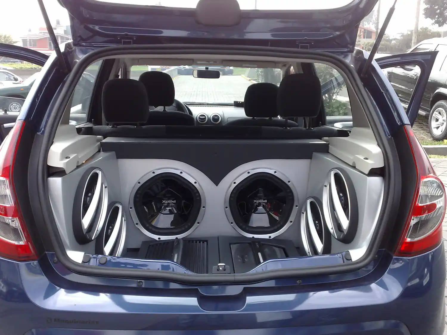 XIV Encuentro Audio Car Solidario en Victoria