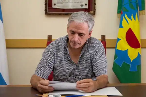 Javier Gastón: “hay muchos vecinos afectados por las medidas económicas y aumentó la demanda de asistencia”