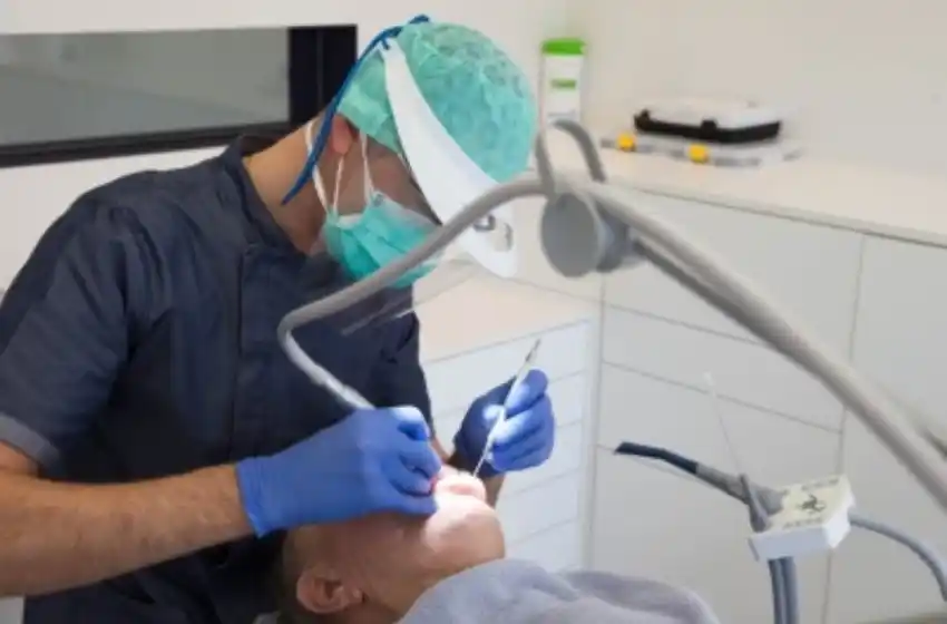 Cómo es el correcto cepillado y qué no puede faltar en tu casa para la correcta higiene bucal.