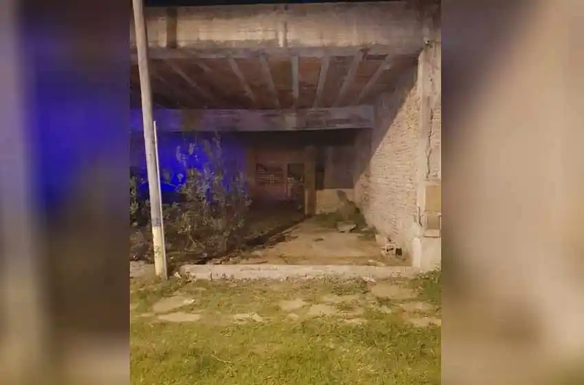 Brutal asesinato: golpearon a un hombre en situación de calle, lo prendieron fuego y huyeron