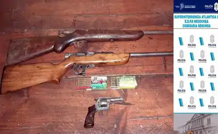 Tenía un arma de guerra en la casa: ahora está detenido