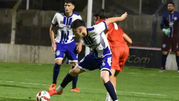 Grupo padeció sus limitaciones y no consiguió sumar ante el líder