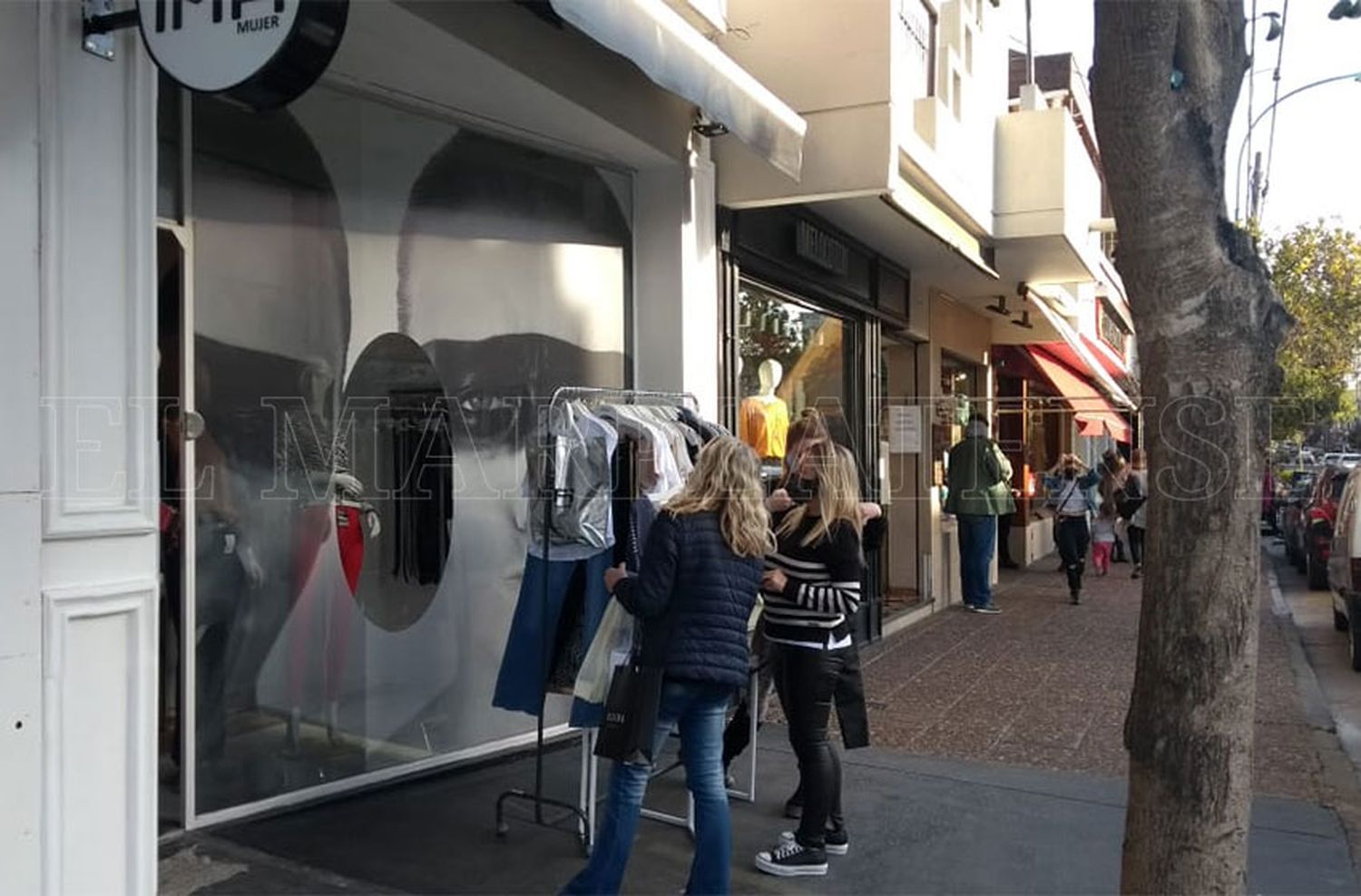 Ruidosa manifestación de comerciantes en Güemes