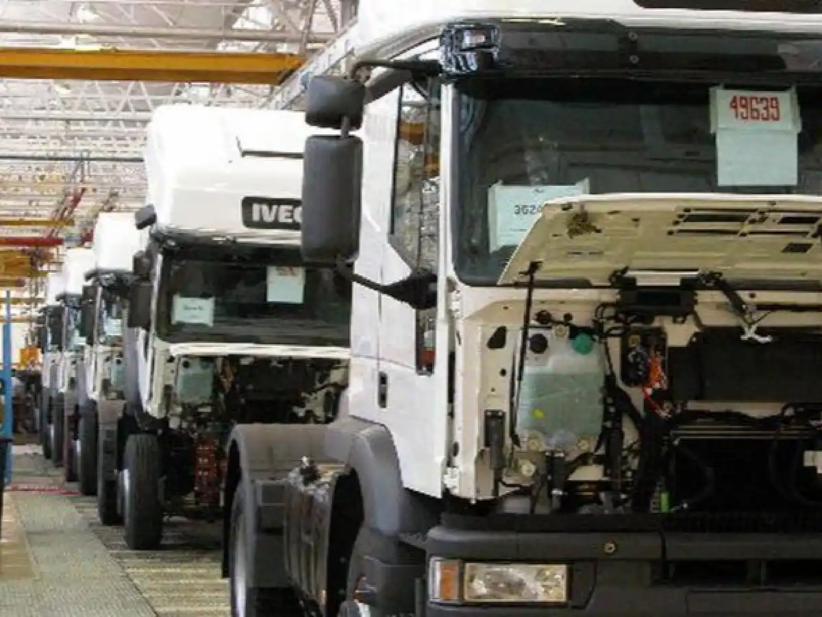 Iveco suspendió a 900 trabajadores en Córdoba