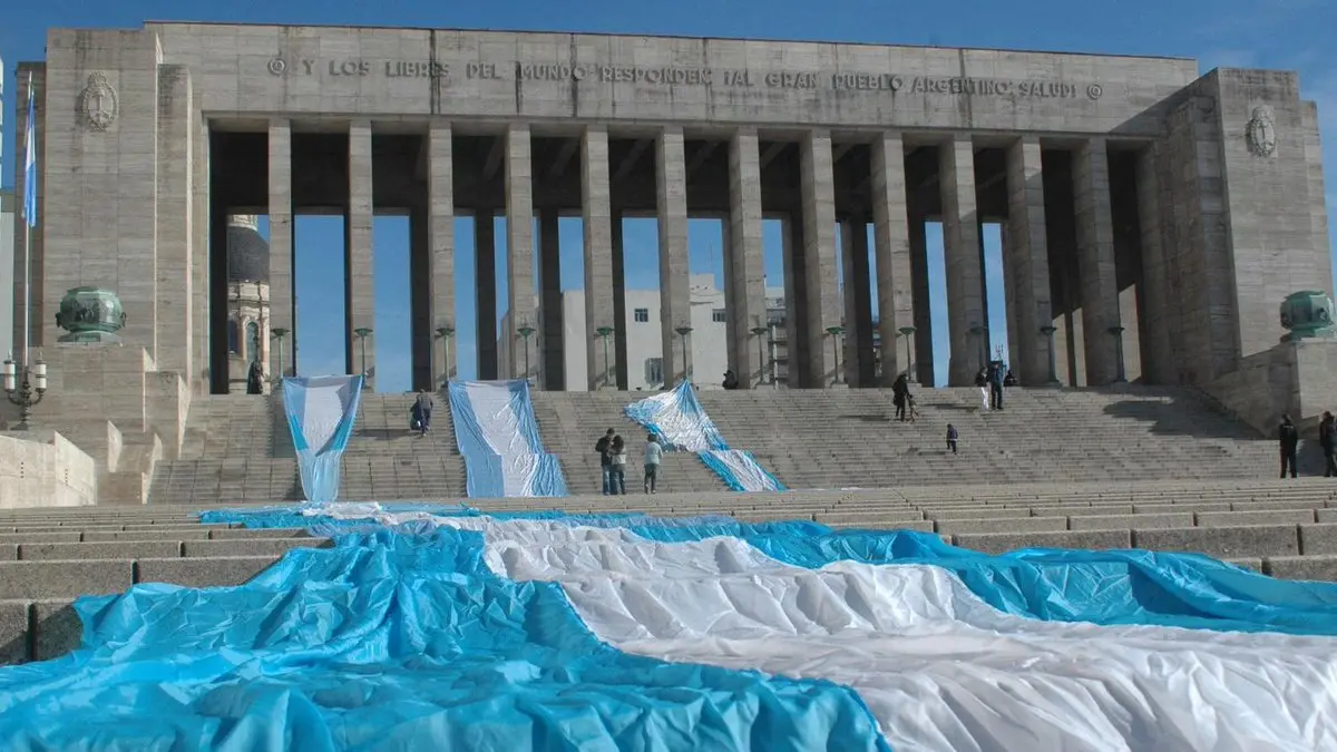 Con polémica por el cierre del Monumento, Macri participa del acto por el Día de la Bandera en Rosario