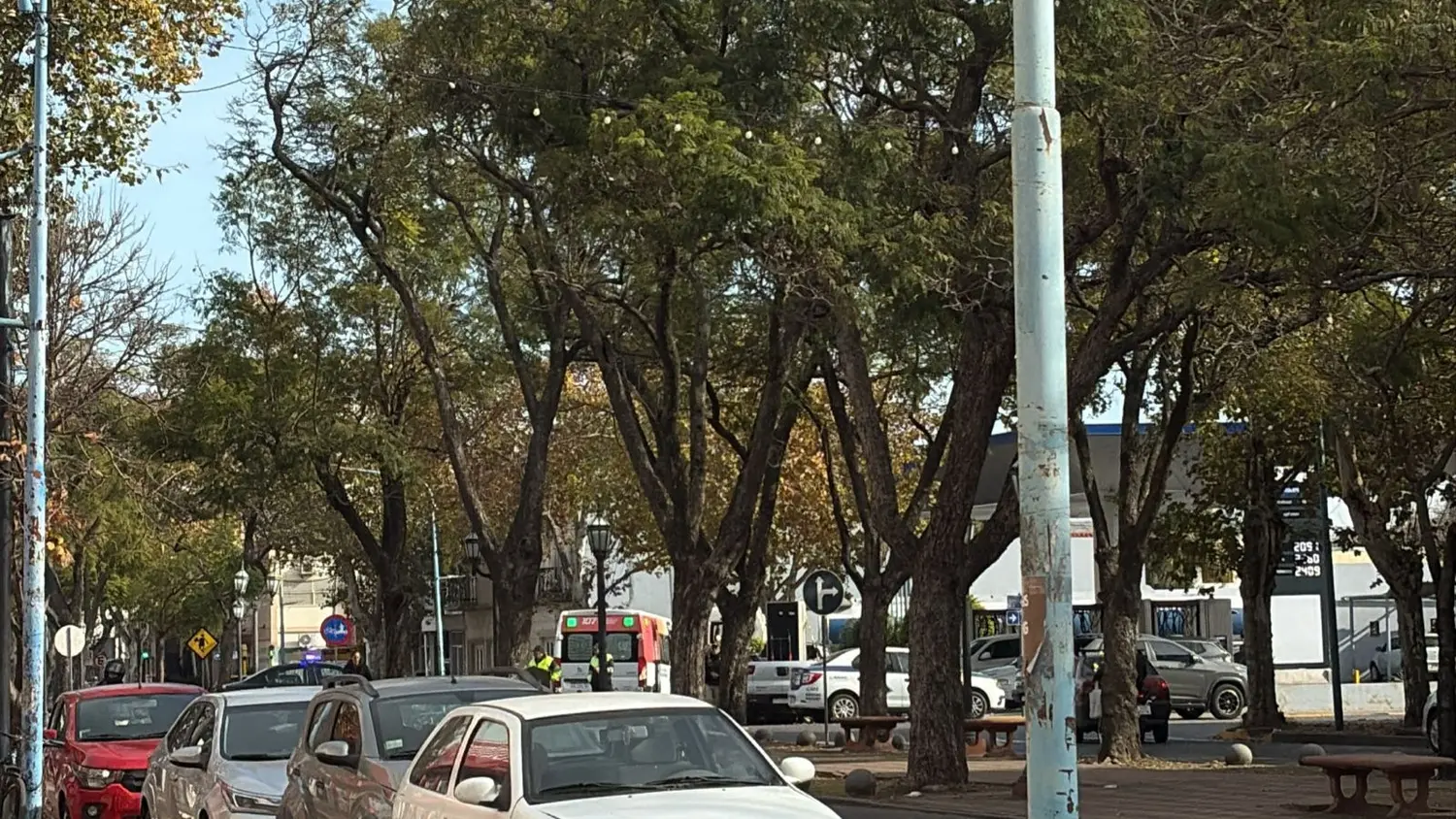 Accidente entre una camioneta y una moto en Rafaela: un hombre de 58 años resultó lesionado