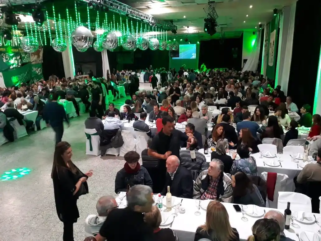 Lleno total en el agasajo a Juan Bautista