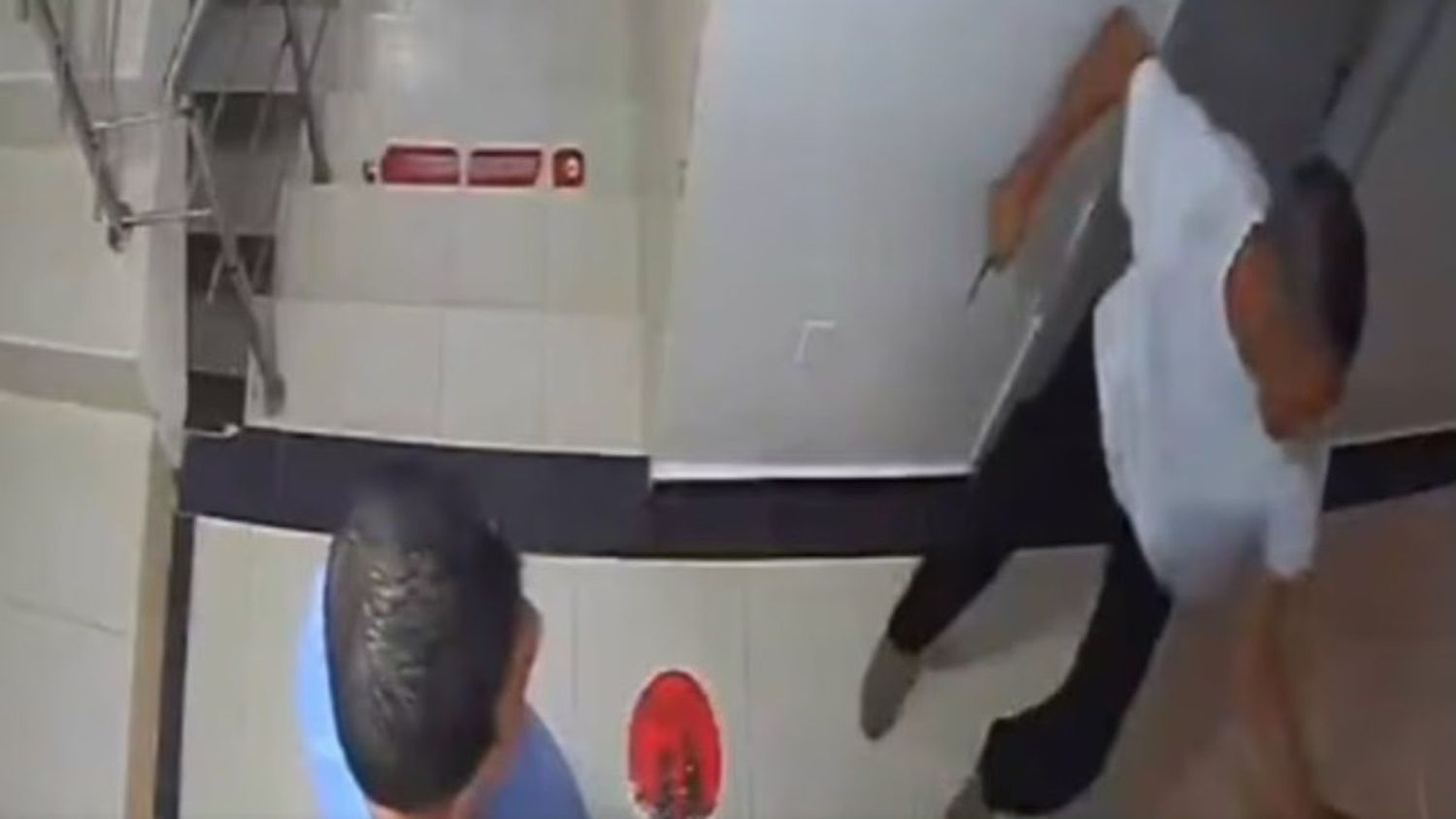 NO ACEPTABA LA RUPTURA SENTIMENTAL: hombre ataca despiadadamente y mata a pareja venezolana en un hotel de Colombia