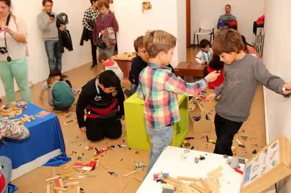Propuestas artísticas y juegos en el Centro Cultural de Niños