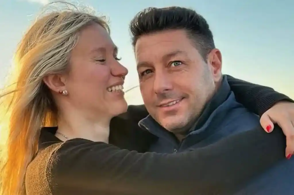 El piloto Martín Fernández Loza, víctima fatal del accidente, en una fotografía con su pareja. (Foto: Instagram / Franca Bernasconi)