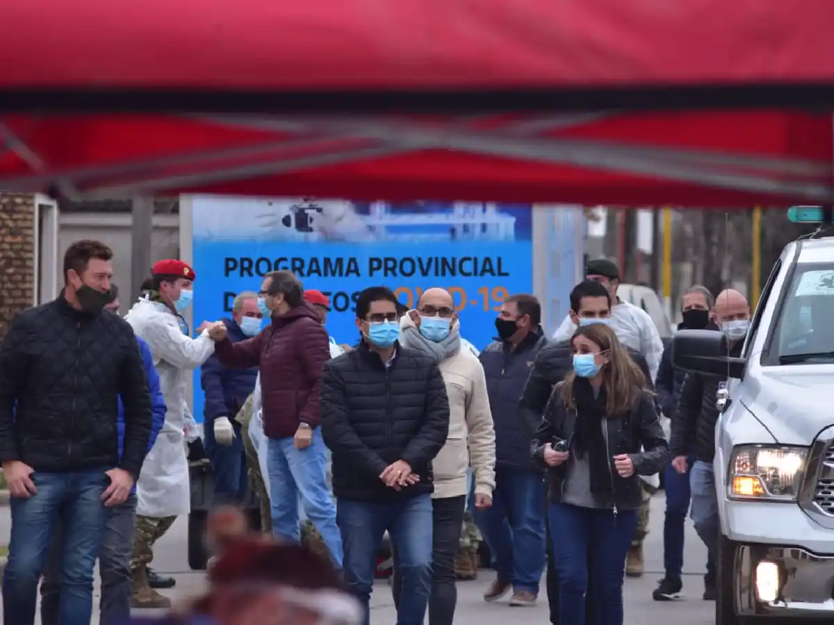 Covid-19: Bloqueo en La Florida y restricciones en horarios y reuniones familiares