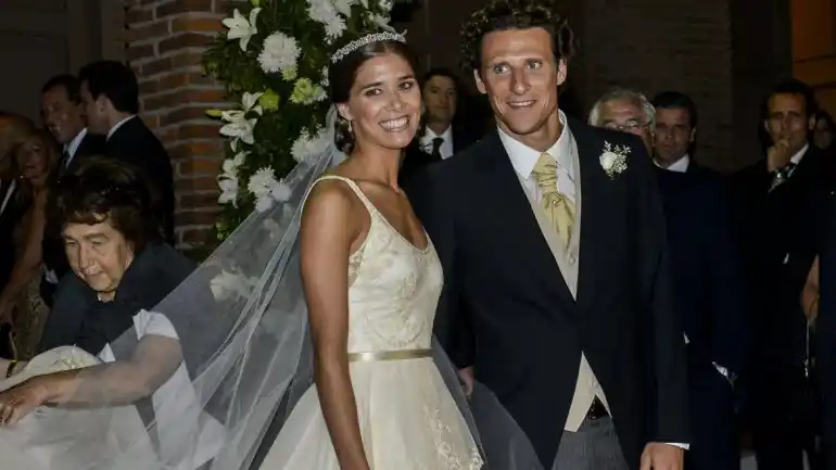 Se casó Forlán y hubo apagón en plena ceremonia religiosa