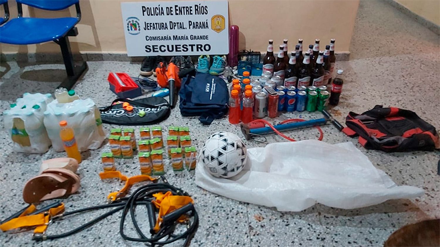 Recuperaron elementos robados de un club de María Grande