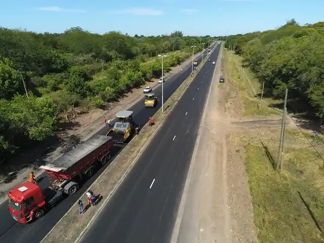 Avanzan los trabajos de repavimentación del Camino Centenario