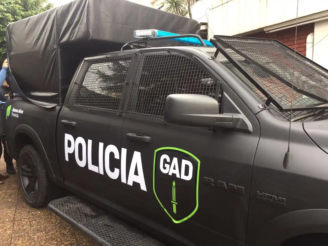 Allanamiento en Chascomús por un robo: secuestran un teléfono celular