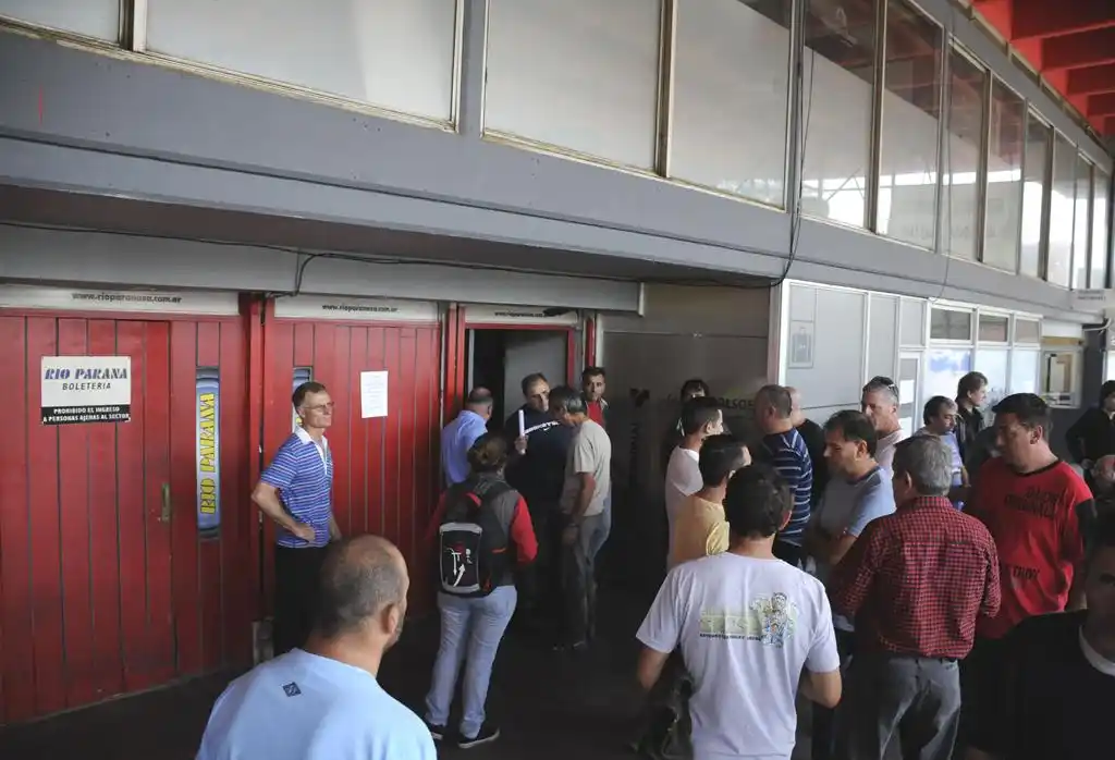 Vía Tac confirmó a los 105 empleados de Río Paraná y se comprometió a mejorar el servicio