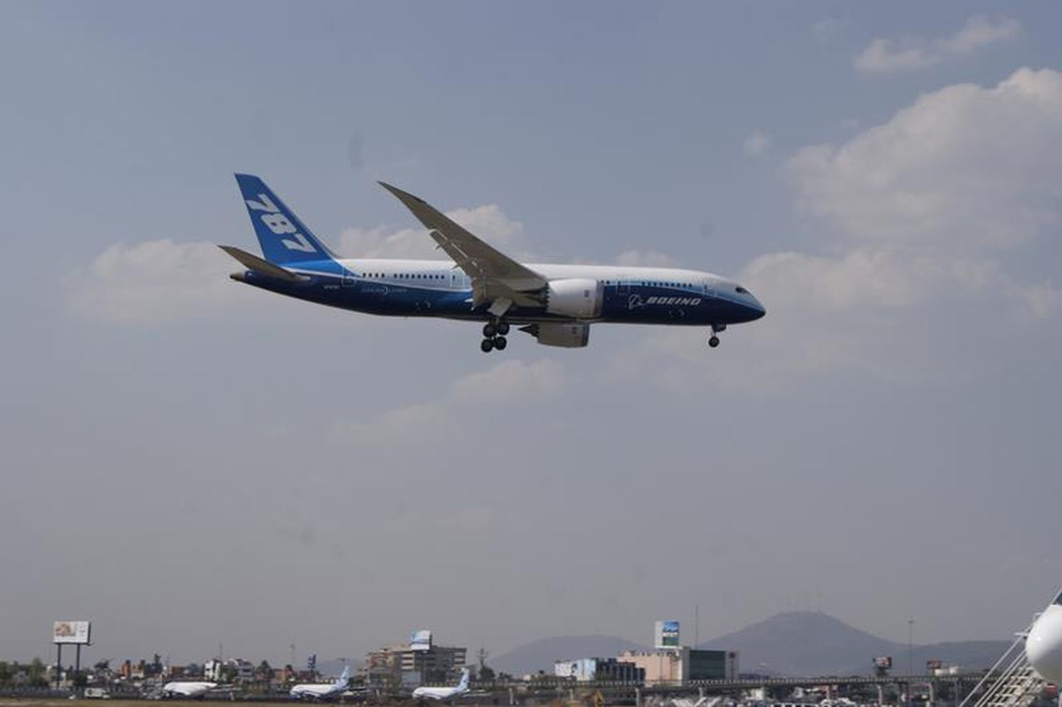 Aeroméxico fue anfitrión de la visita del Boeing 787 en México