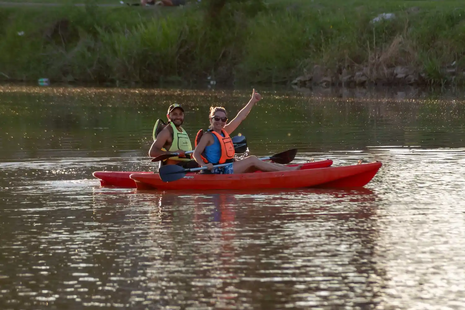 Servicio gratuito de kayaks en el Reservorio