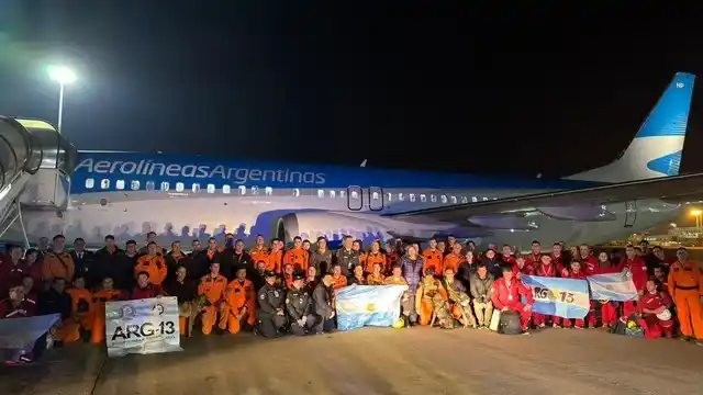En total, el operativo permitió movilizar 25 toneladas de equipamiento de rescate y elementos de primera necesidad.