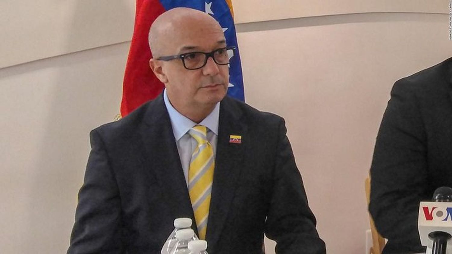 “El día de los inocentes fue el 28, ubíquense”: Simonovis sobre la «operación boicot»