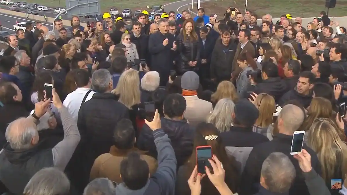 Macri y Vidal inauguraron obras de Ruta 7 en San Andrés de Giles: "Esto es real, no es relato"