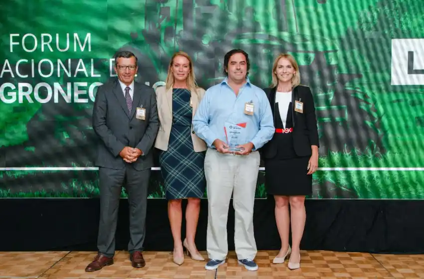 RUS Agro distinguió a los líderes de agronegocios en el XI Forum Nacional de Agronegocios de LIDE