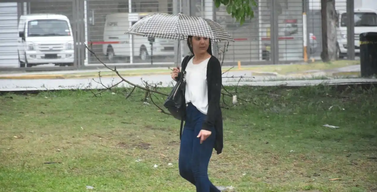 Martes con lluvias en la ciudad de Santa Fe