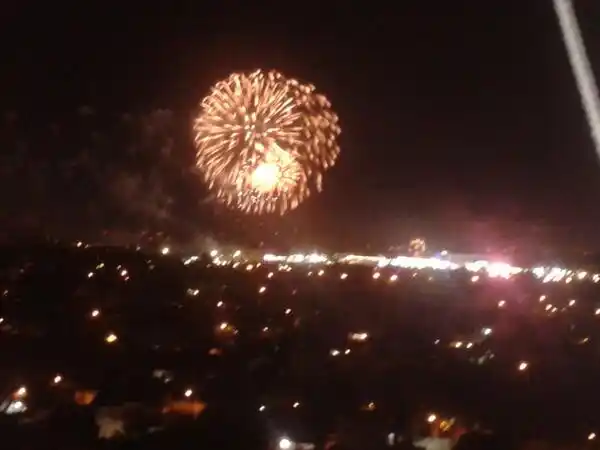 Con un espectáculo de fuegos artificiales cerró Tecnópolis 2013