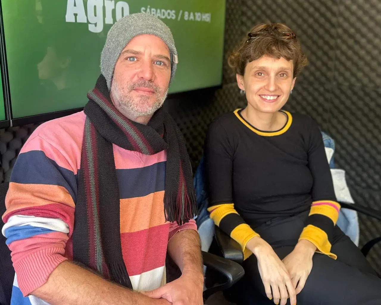 Bocha Zaldívar junto a Brenda Llobet  durante su paso por Ecos Radio.
