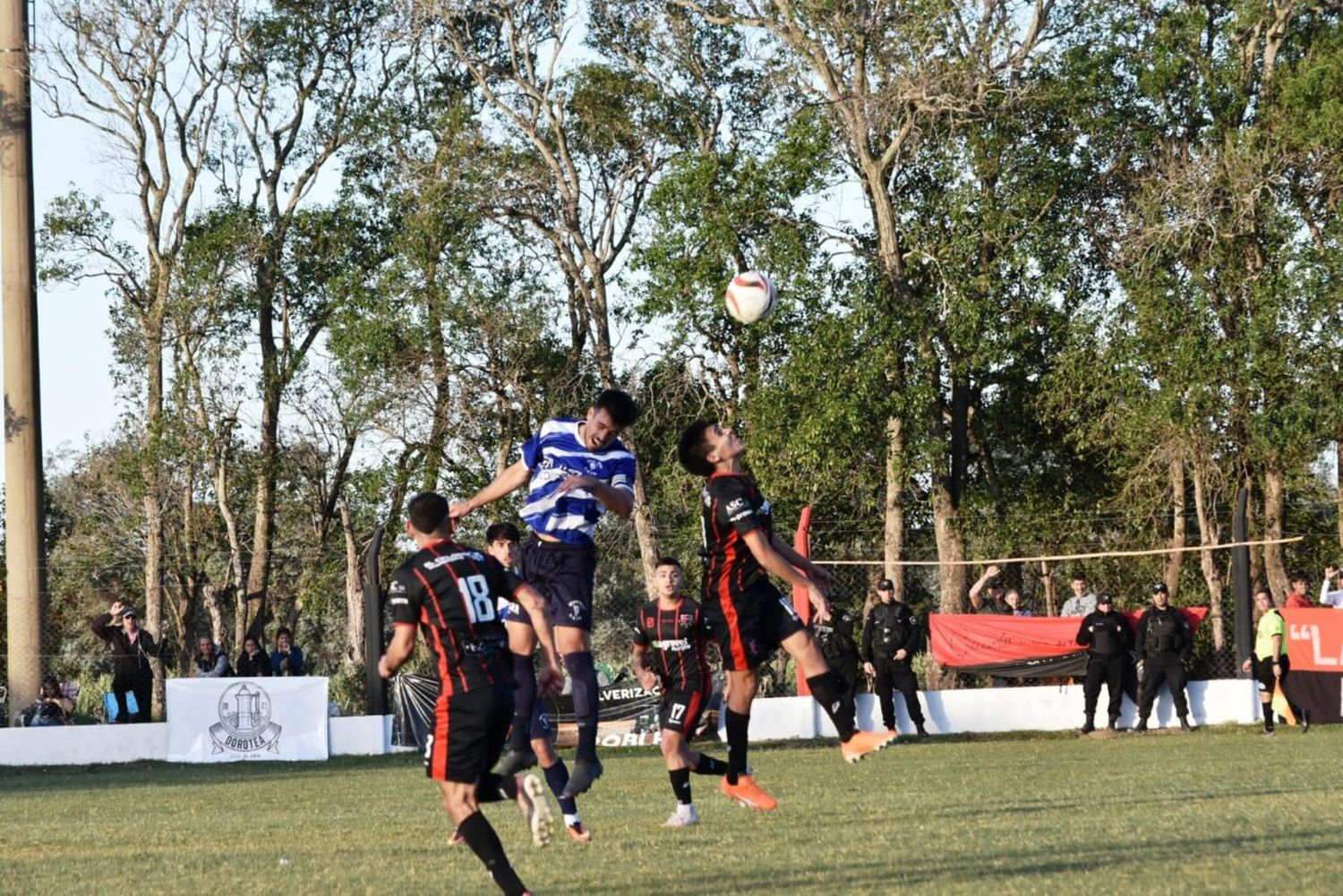 Con horario especial por el River-Boca, se juega una nueva fecha de la División B