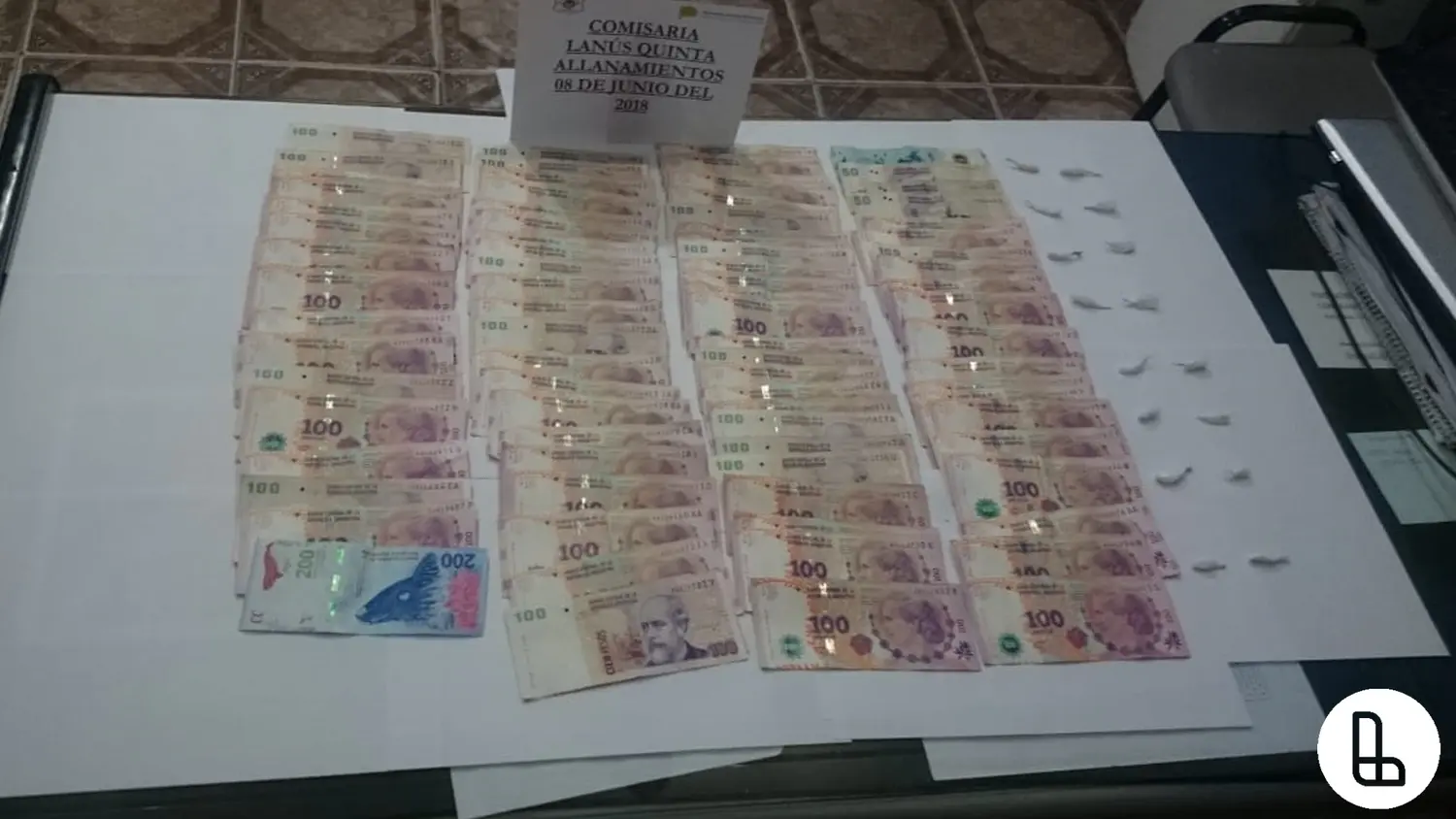 Operativo antidroga en Lanús: 3 detenidos y 86 dosis de cocaína incautada 