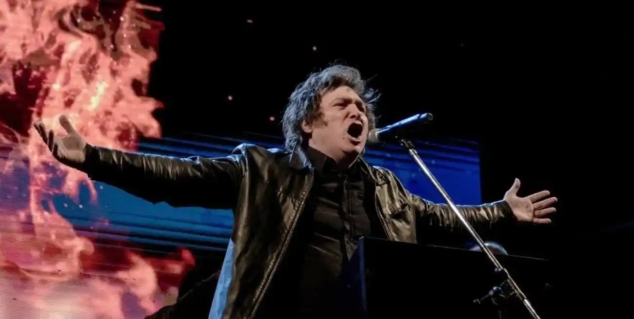 Javier Milei eufórico como nunca, muy a pesar de lo que la realidad argentina le impone en el día a día.