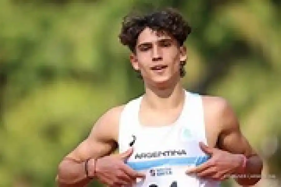 Mondino junto a velocistas argentinos en San Pablo