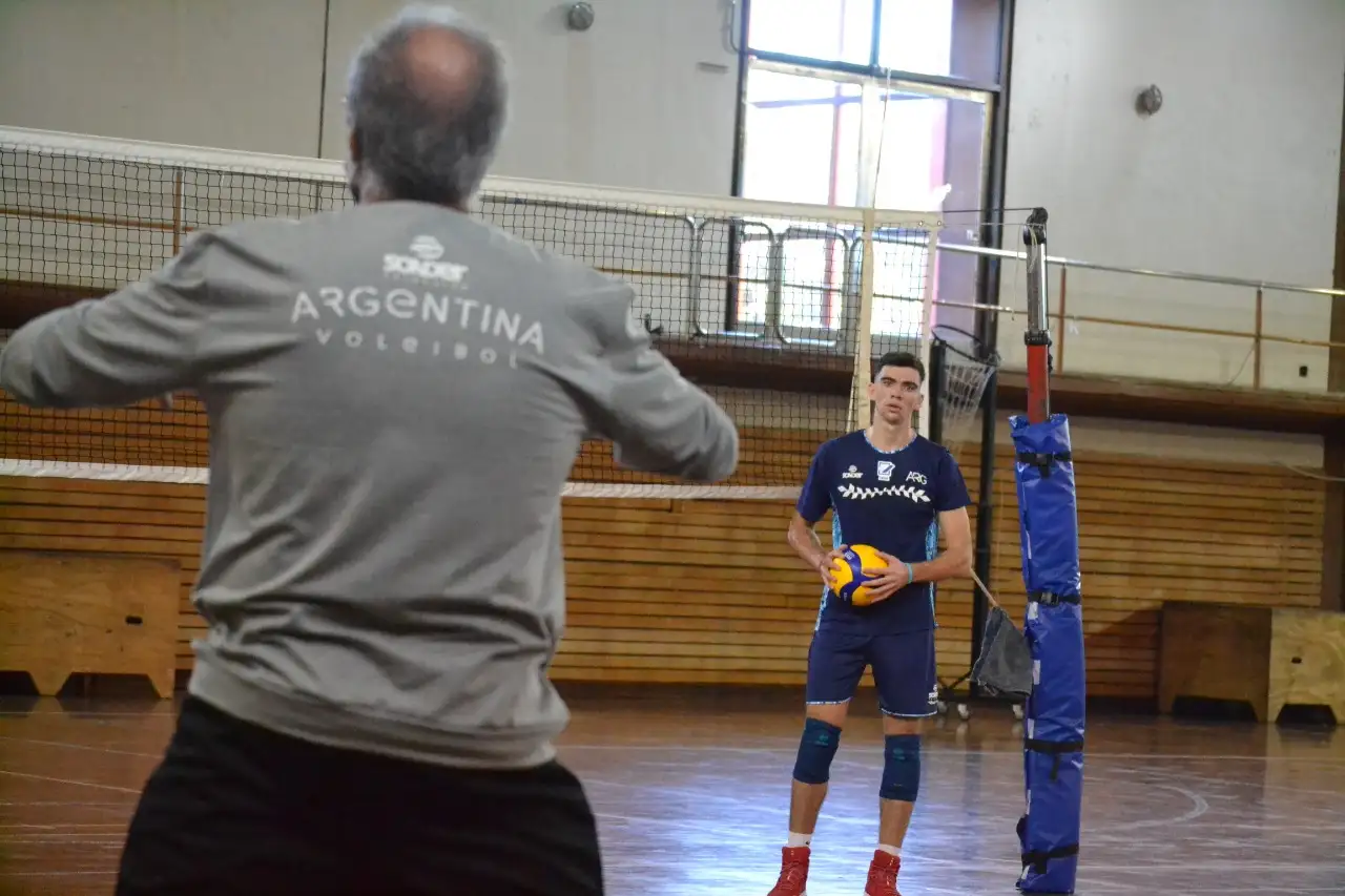 Mauro Zelayeta: “Antes los miraba por TV y ahora entreno con ellos”