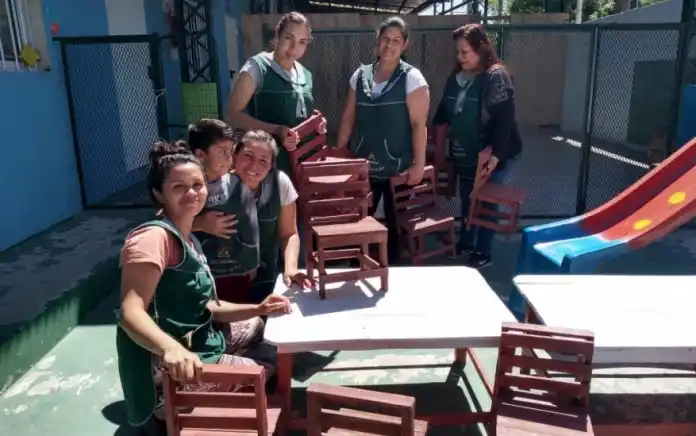 Florencio Varela: Internos de una cárcel donan mobiliario para jardín incendiado