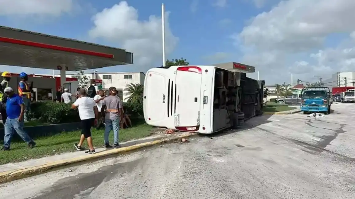 Tragedia en Punta Cana: hay dos rosarinos heridos por el vuelco del colectivo