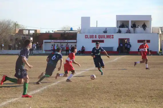 Quilmes venció  a Bancario y sigue soñando