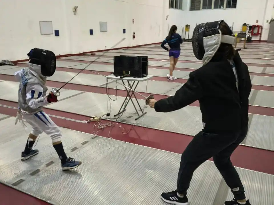 Esgrimistas sampedrinos representaron al país en Perú.