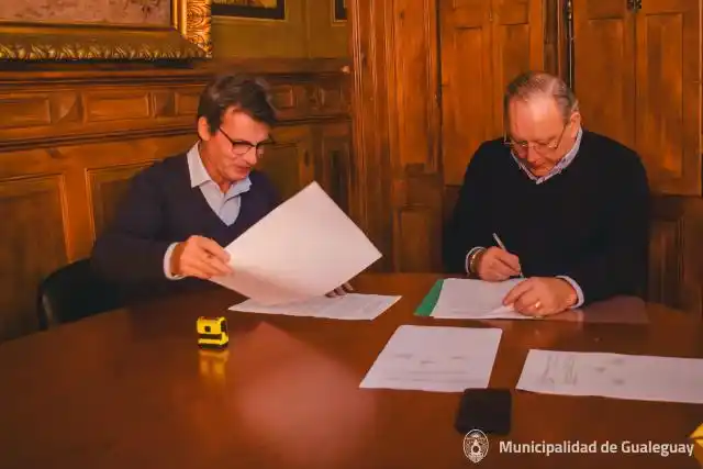 Día histórico: se firmó el convenio de cesion de uso de terrenos correspondientes al Puerto Ruiz