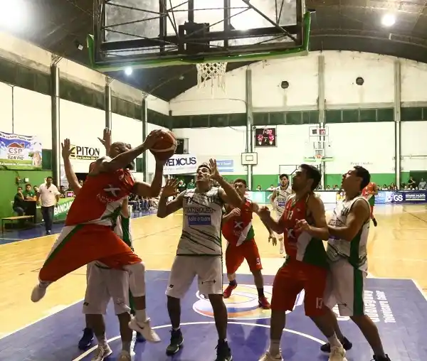 Bancario fue mejor que Neptunia y se afianzó en la punta de la Provincial
