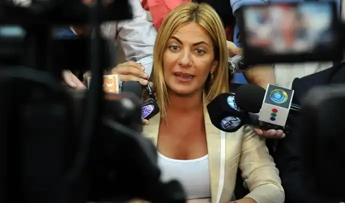 De Lucía sancionará a docentes que adhirieron al paro en la Provincia