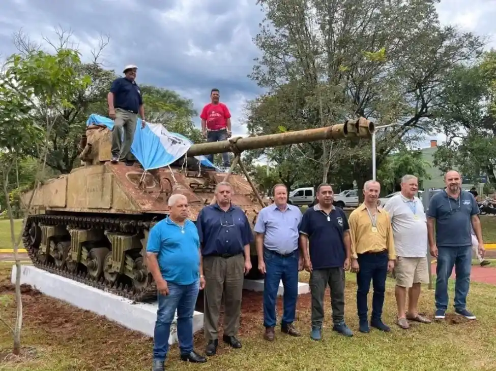 Histórico tanque de la guerra de Malvinas fue trasladado de Villaguay a San Vicente